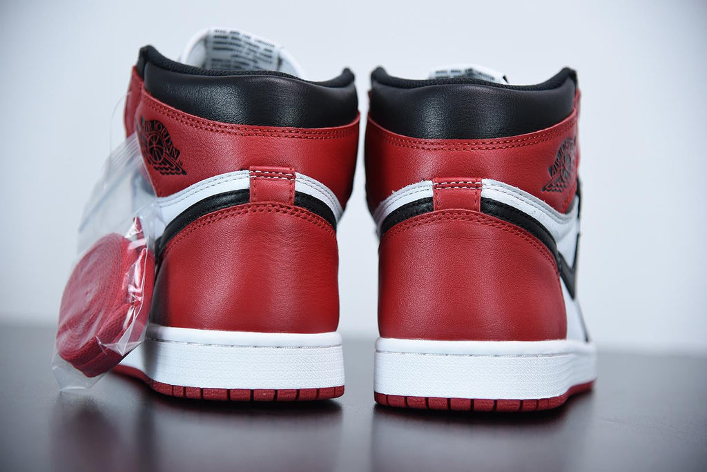 Nike Air Jordan 1 High Black Toe