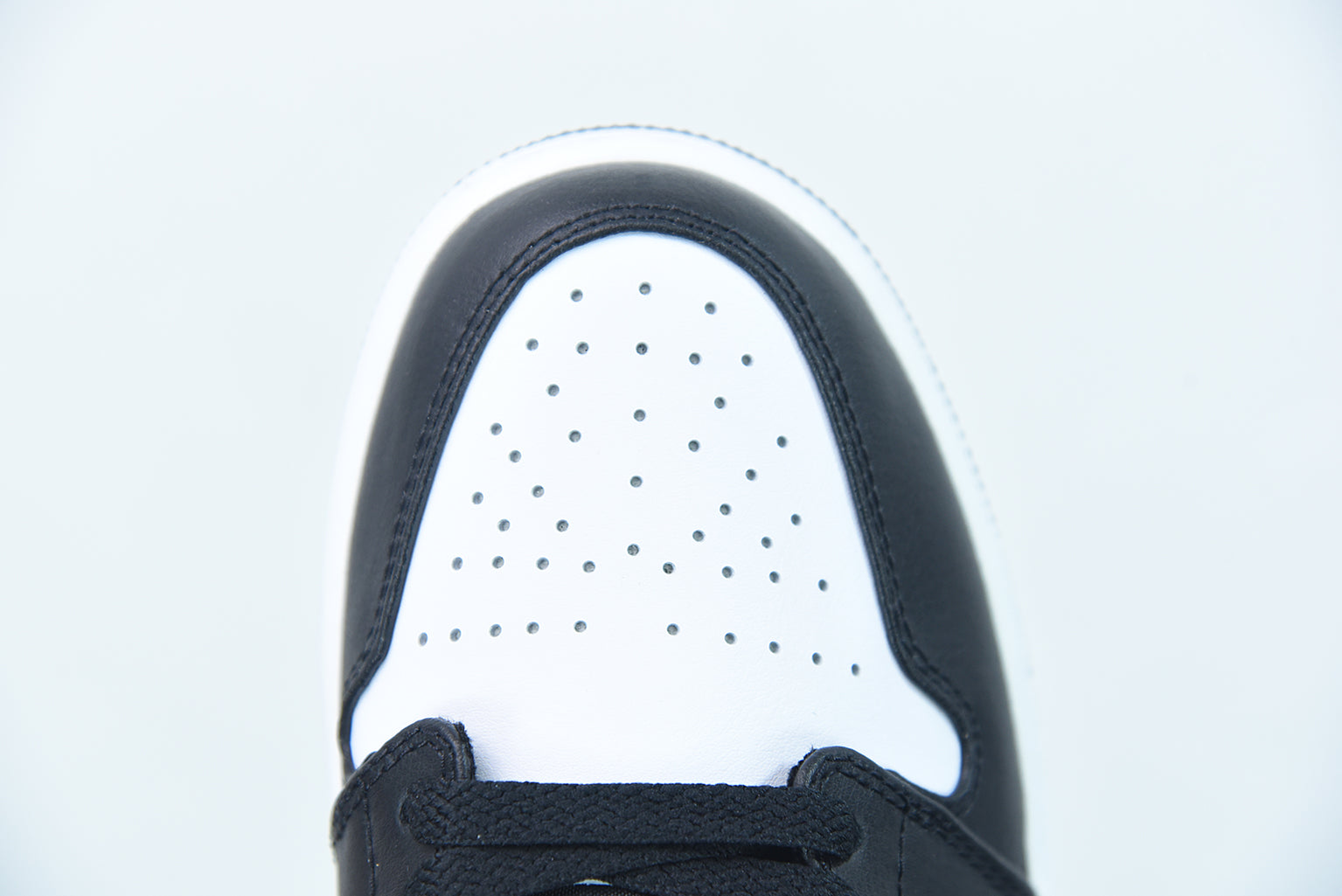 Nike Air Jordan 1 Low Medium Grey