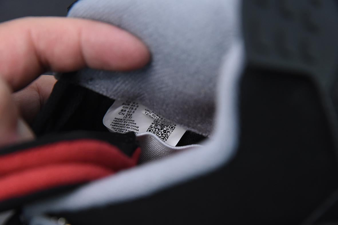 Nike Air Jordan 4 Bred (2019)