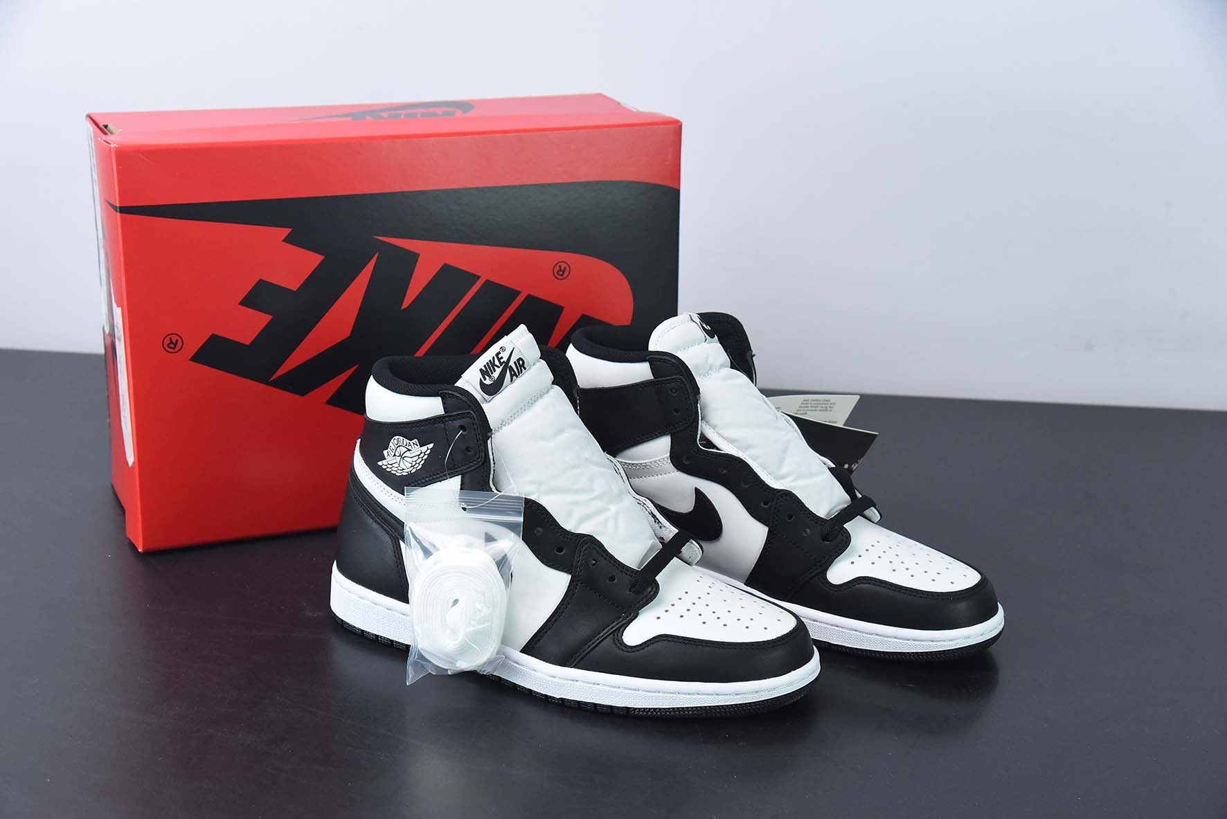 Nike Air Jordan 1 High Retro 85