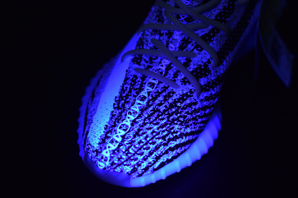 Adidas Yeezy Boost 350 v2 Zebra