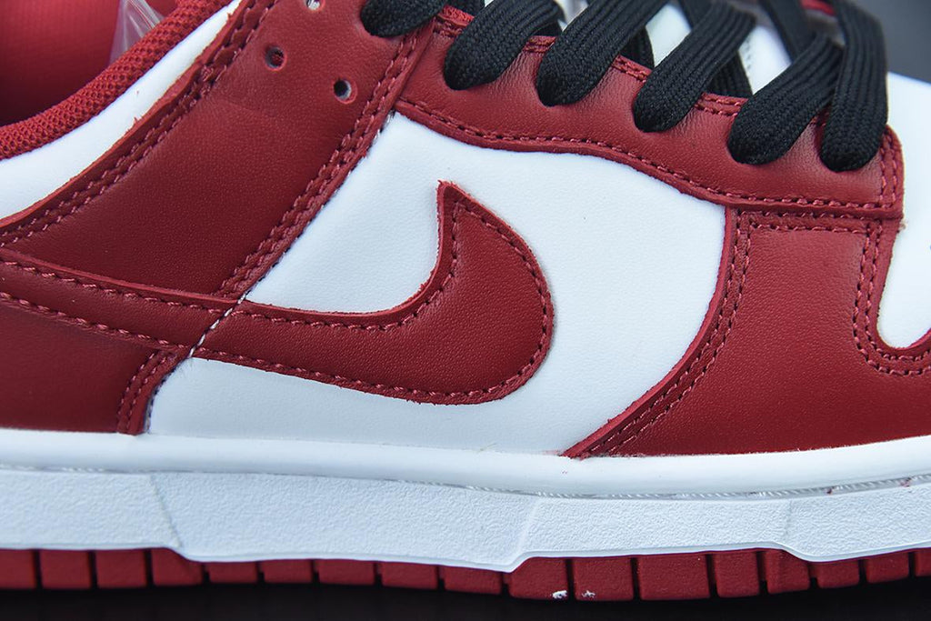 Nike Dunk Low Gym Red  SB
