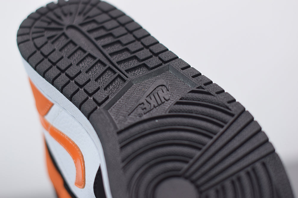 Nike Air Jordan 1 Mid Shattered