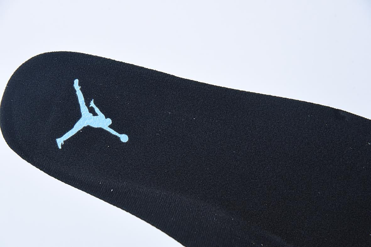 Nike Air Jordan 4 University Blue