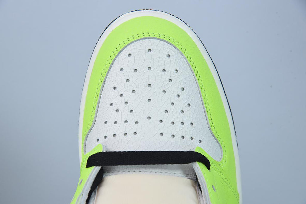 Nike Air Jordan 1 High Volt