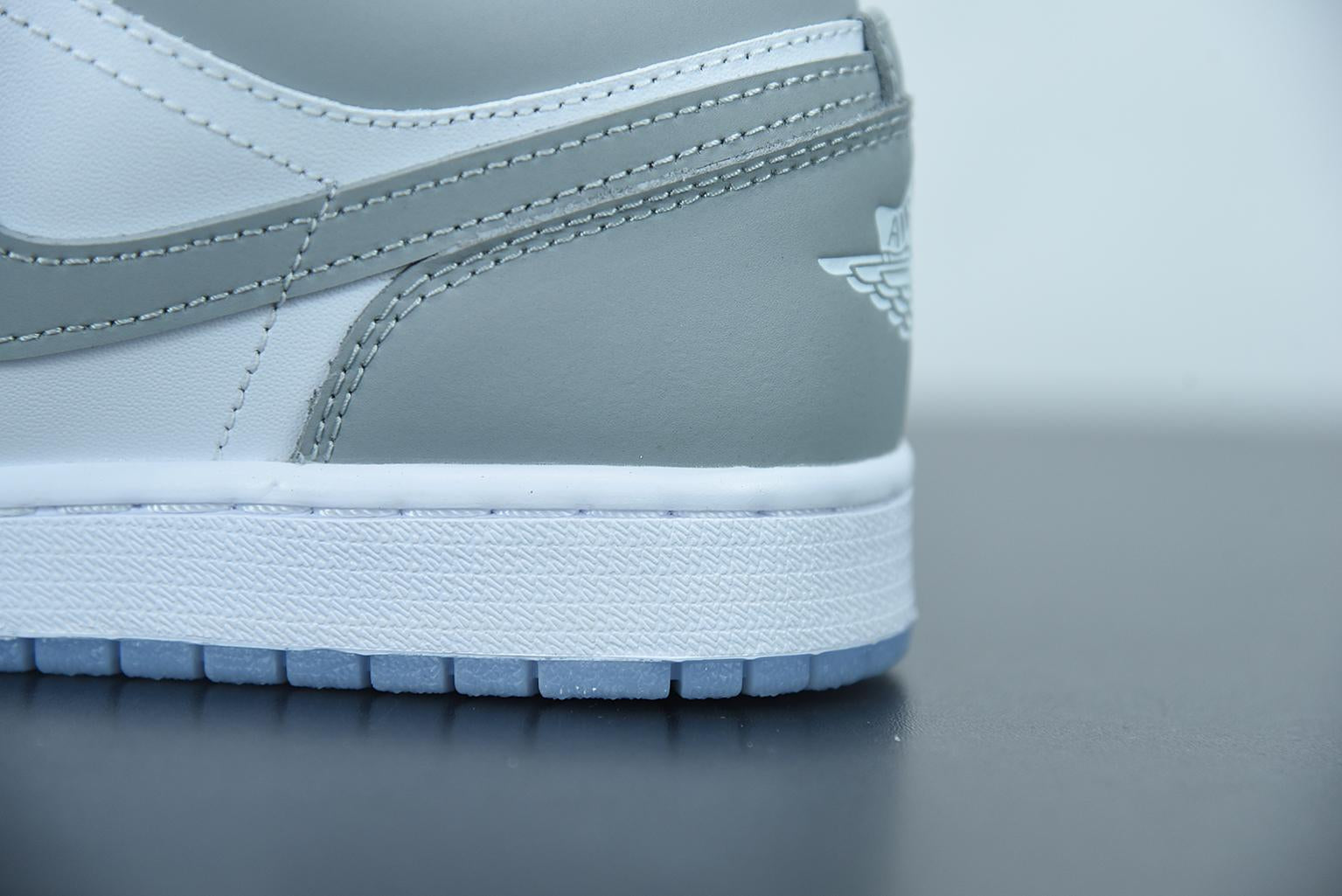 Nike Air Jordan 1 Low Gray Secondary image