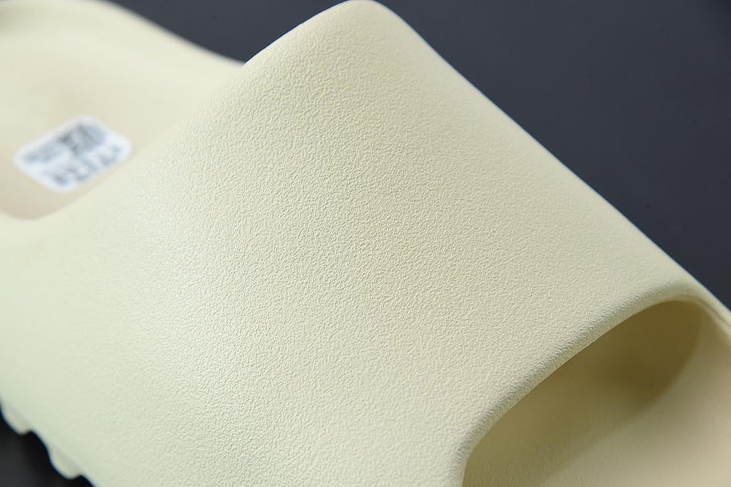 Adidas Yeezy Slide Bone