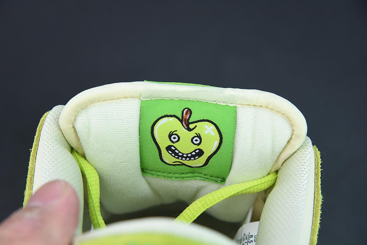 Nike SB Dunk Low Pro Sour Apple