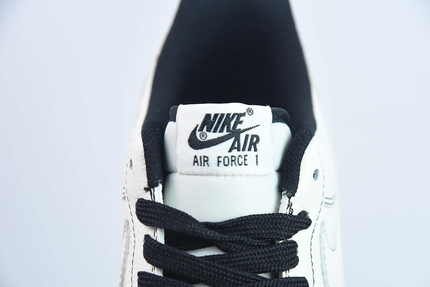 Nike Air Force 1 Low - Undefeated