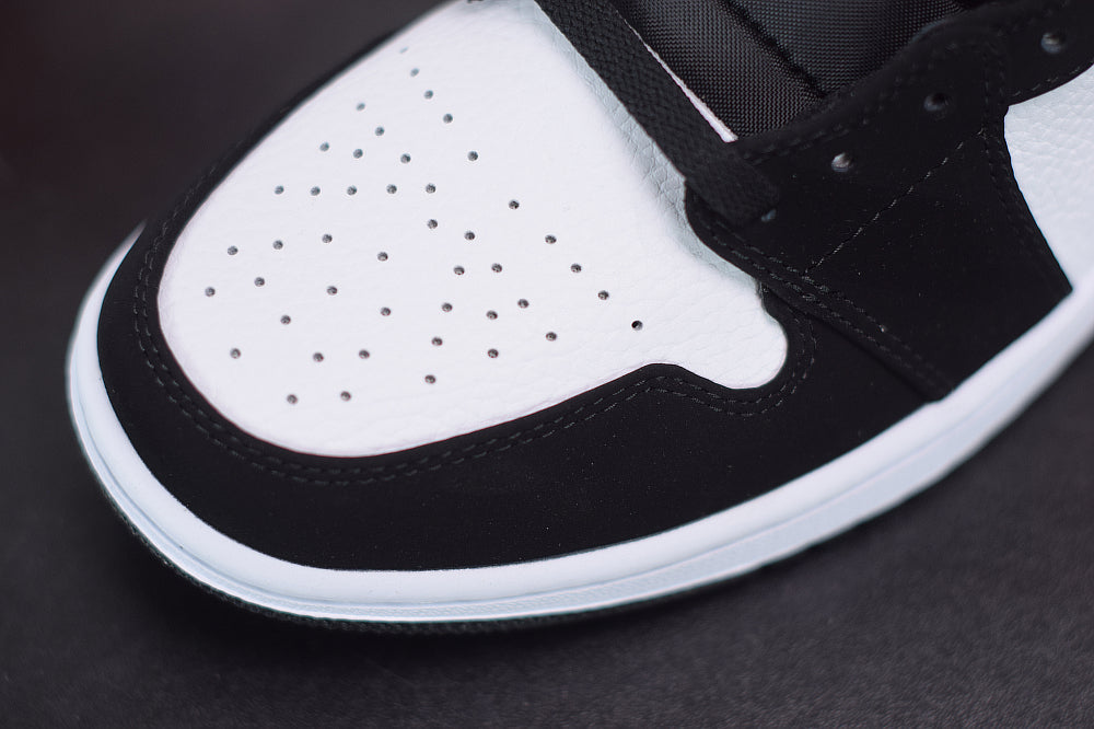 Nike Air Jordan 1 Mid Shattered