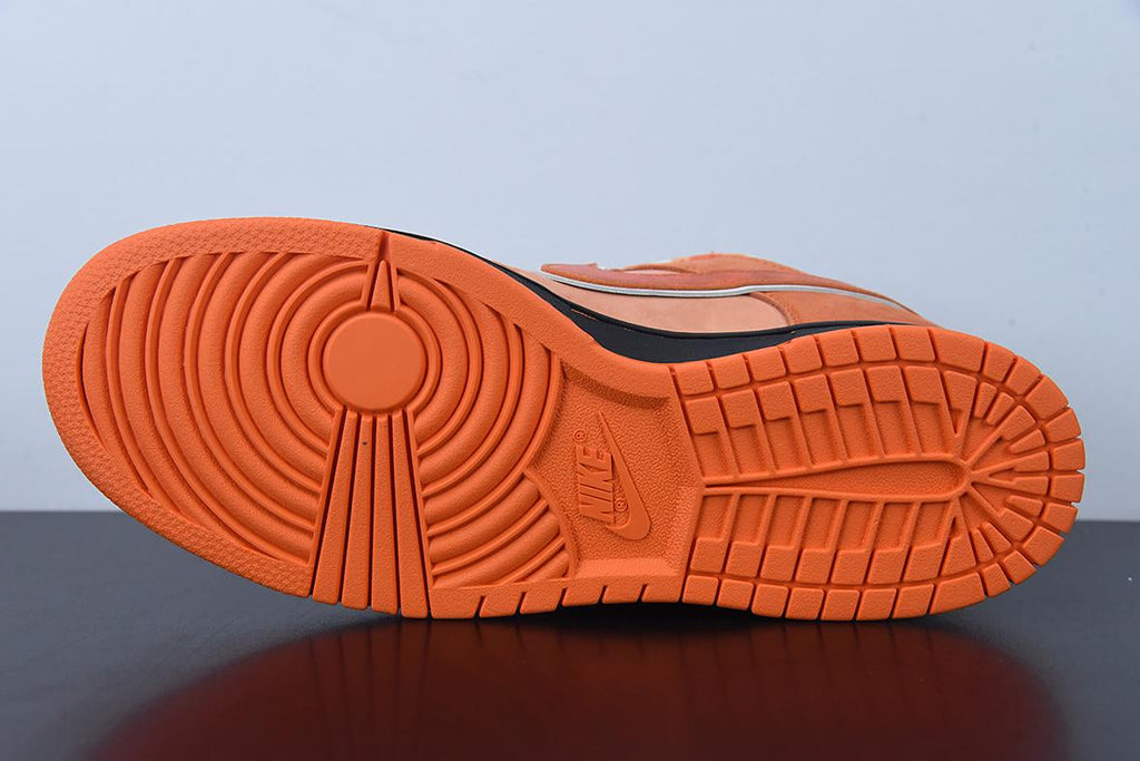 Nike SB Dunk Low x Orange Lobster