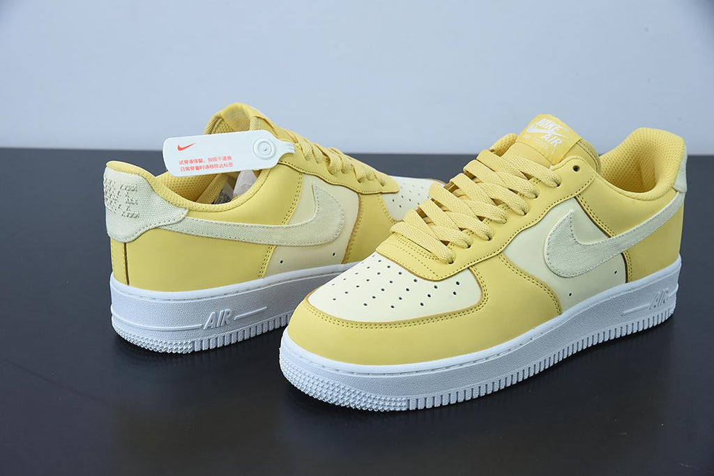 Nike Air Force 1 Low yellow