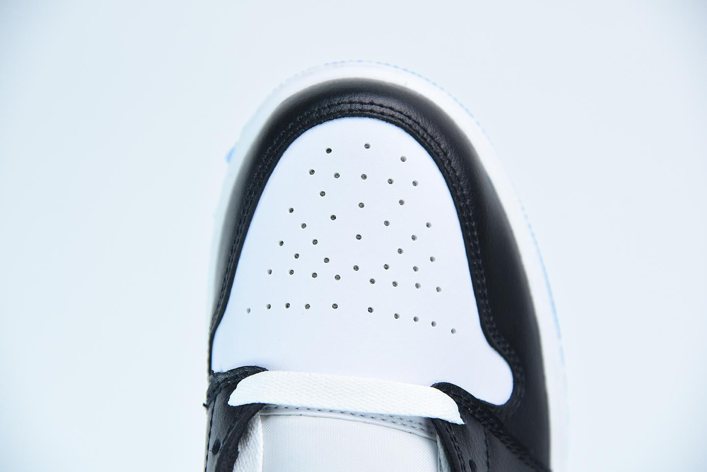 Nike Air Jordan 1 Mid  University Blue