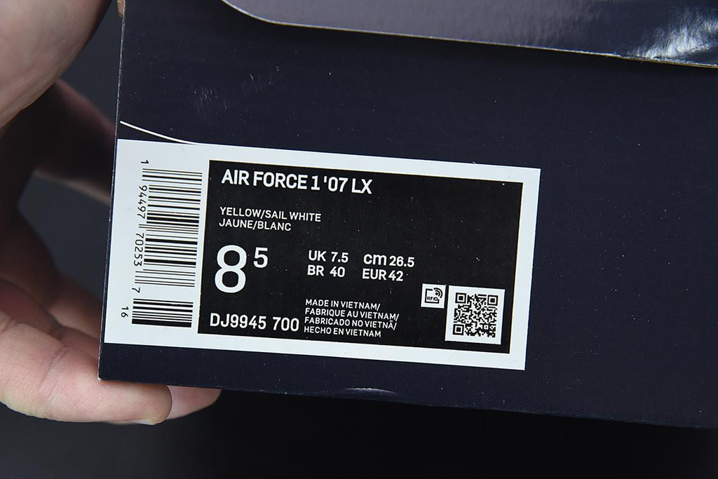 Nike Air Force 1 Low yellow