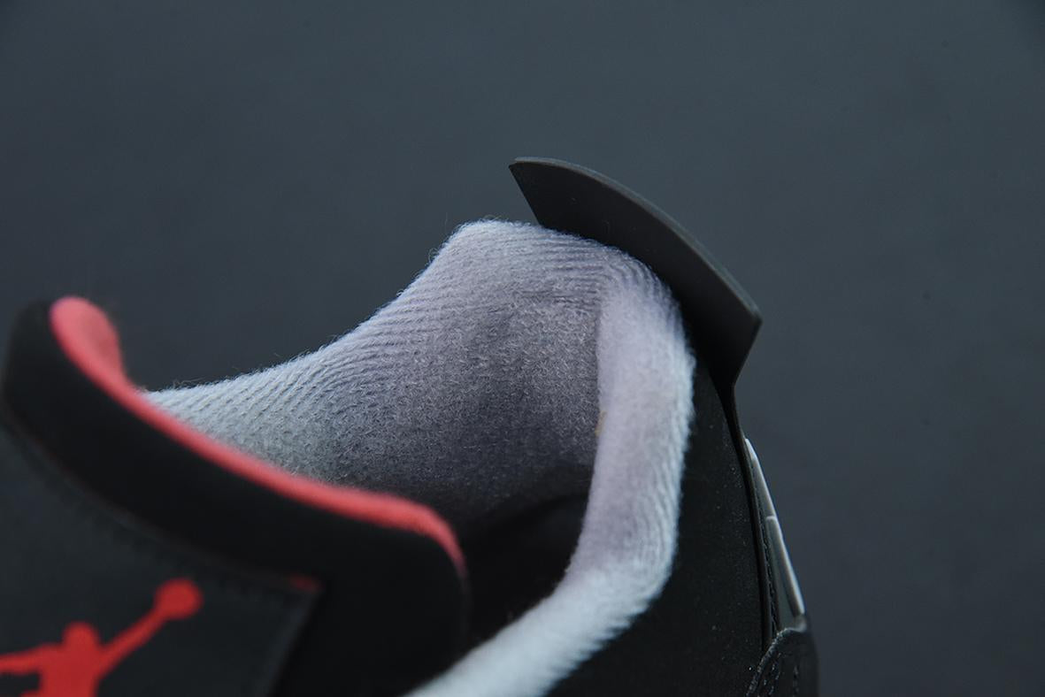 Nike Air Jordan 4 Bred (2019)