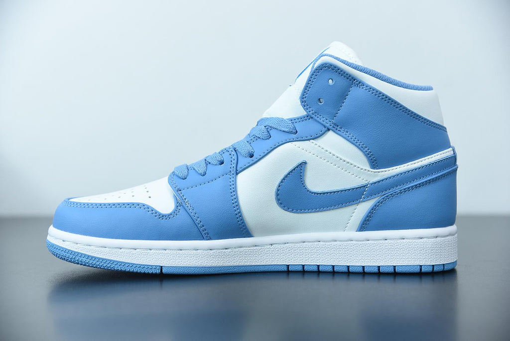 Nike Air Jordan 1 Retro Mid UNC