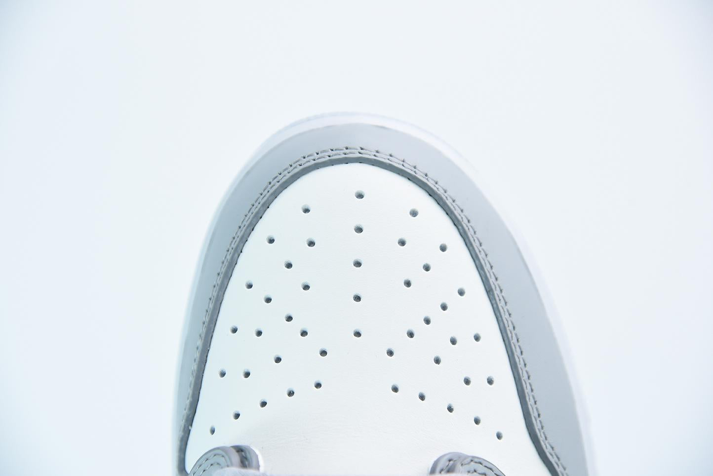 Nike Air Jordan 1 Low DIOR Secondary image