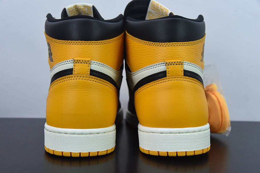 Nike Air Jordan 1 High Yellow Toe