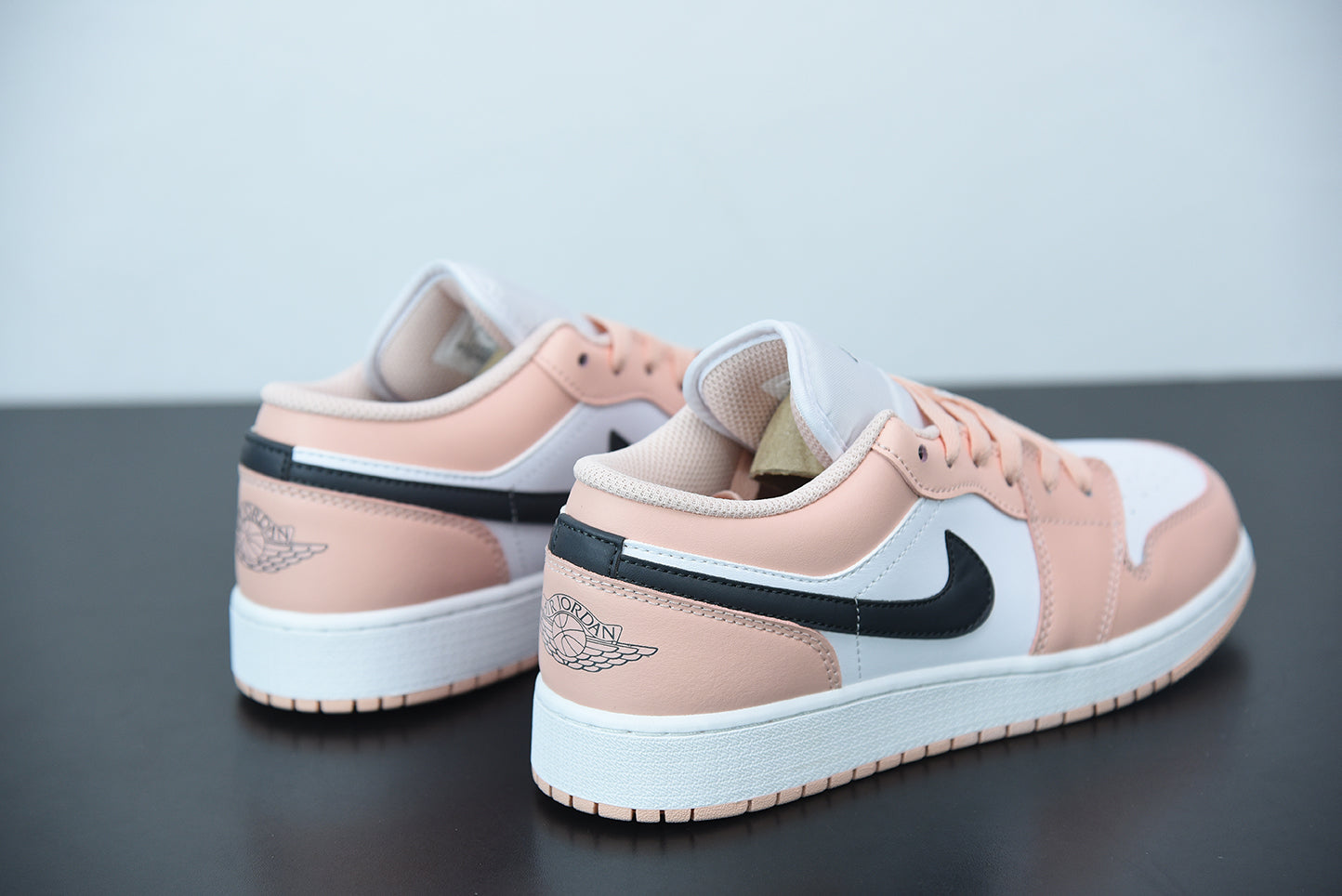 Nike Air Jordan 1 Low Light Artic Pink