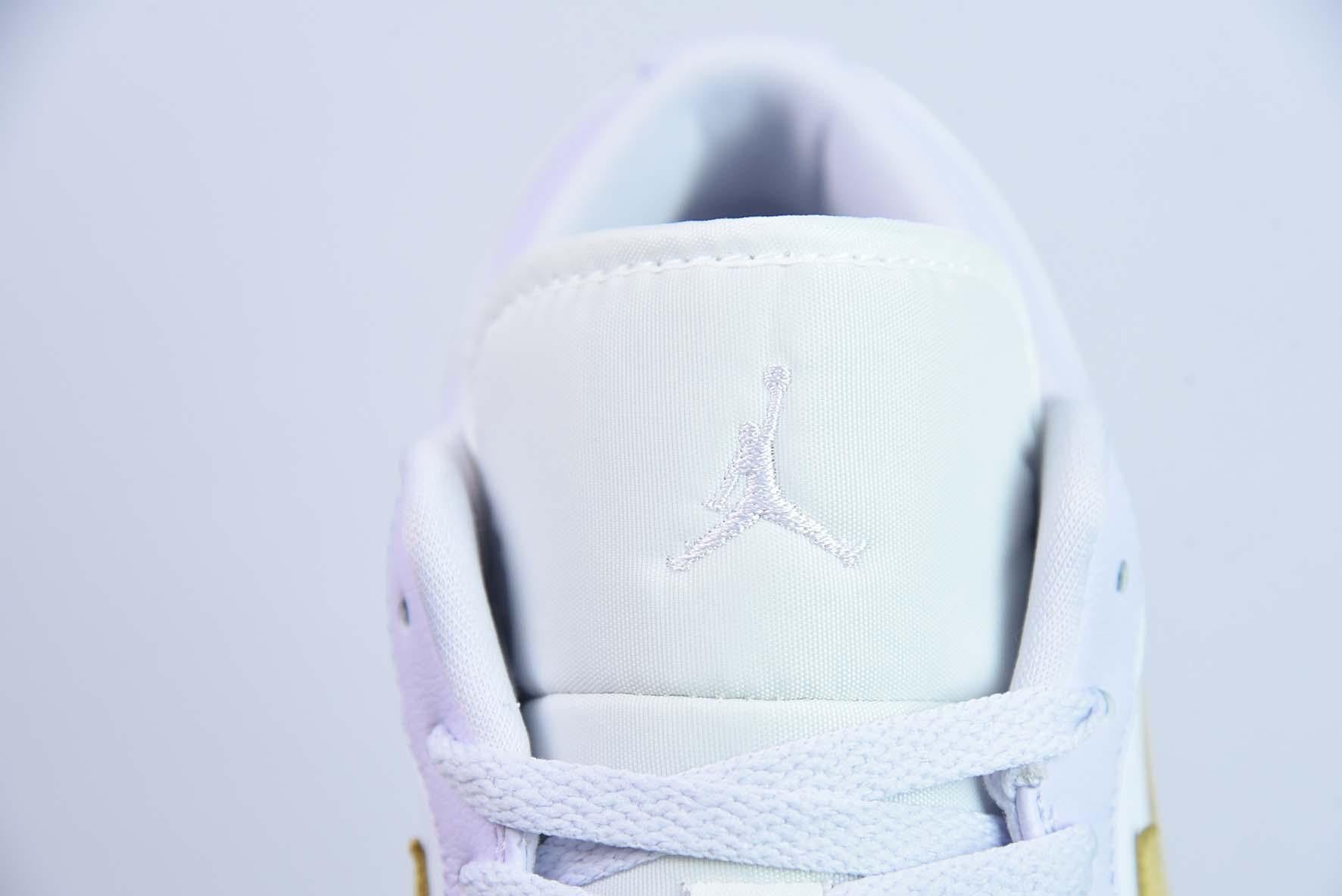 Nike Air Jordan 1 low Barely Grape