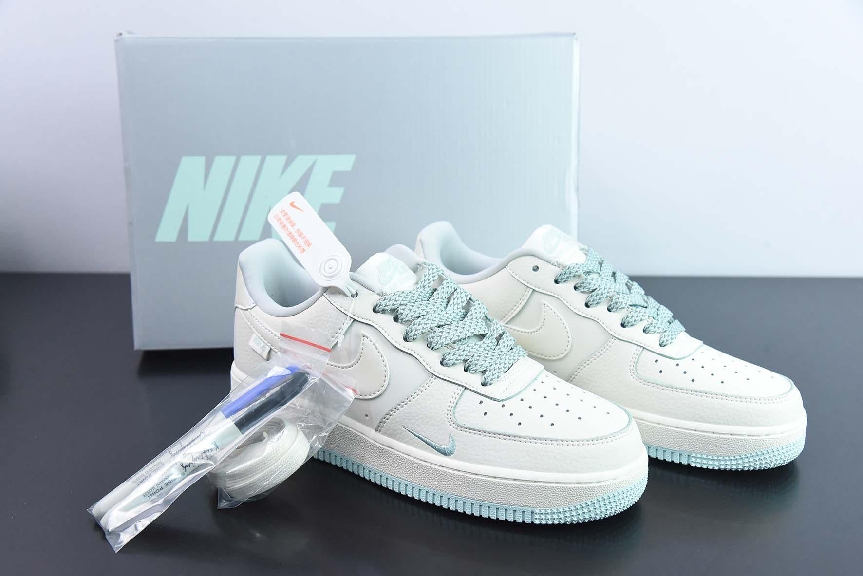 Nike Air Force 1 Low