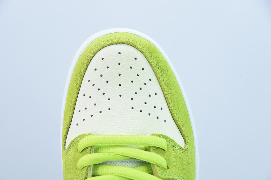 Nike SB Dunk Low Pro Sour Apple