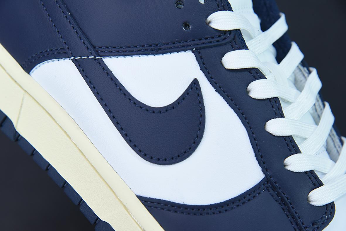 Nike Dunk Low Vintage Navy