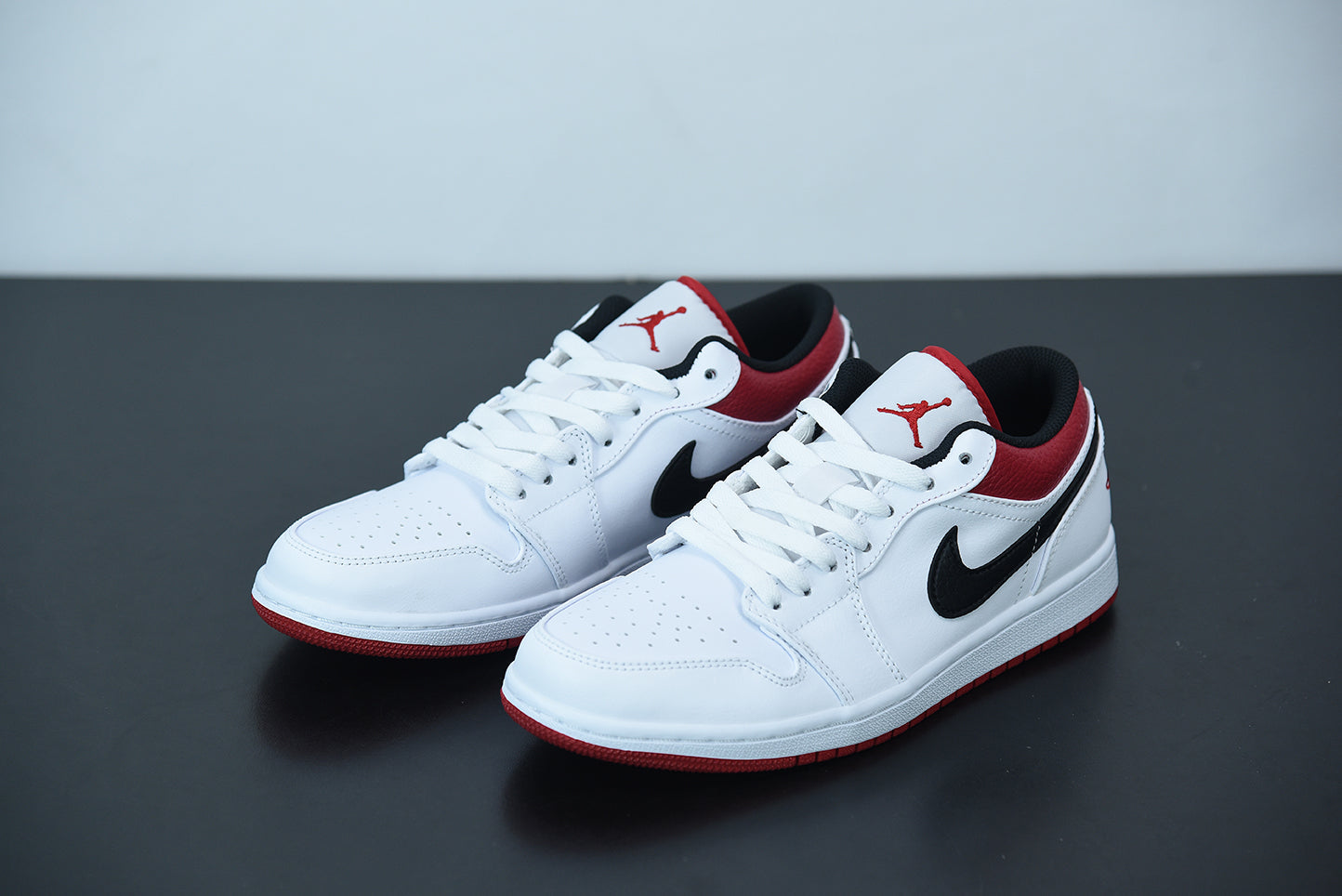 Nike Air Jordan 1 Low University Red Secondary image
