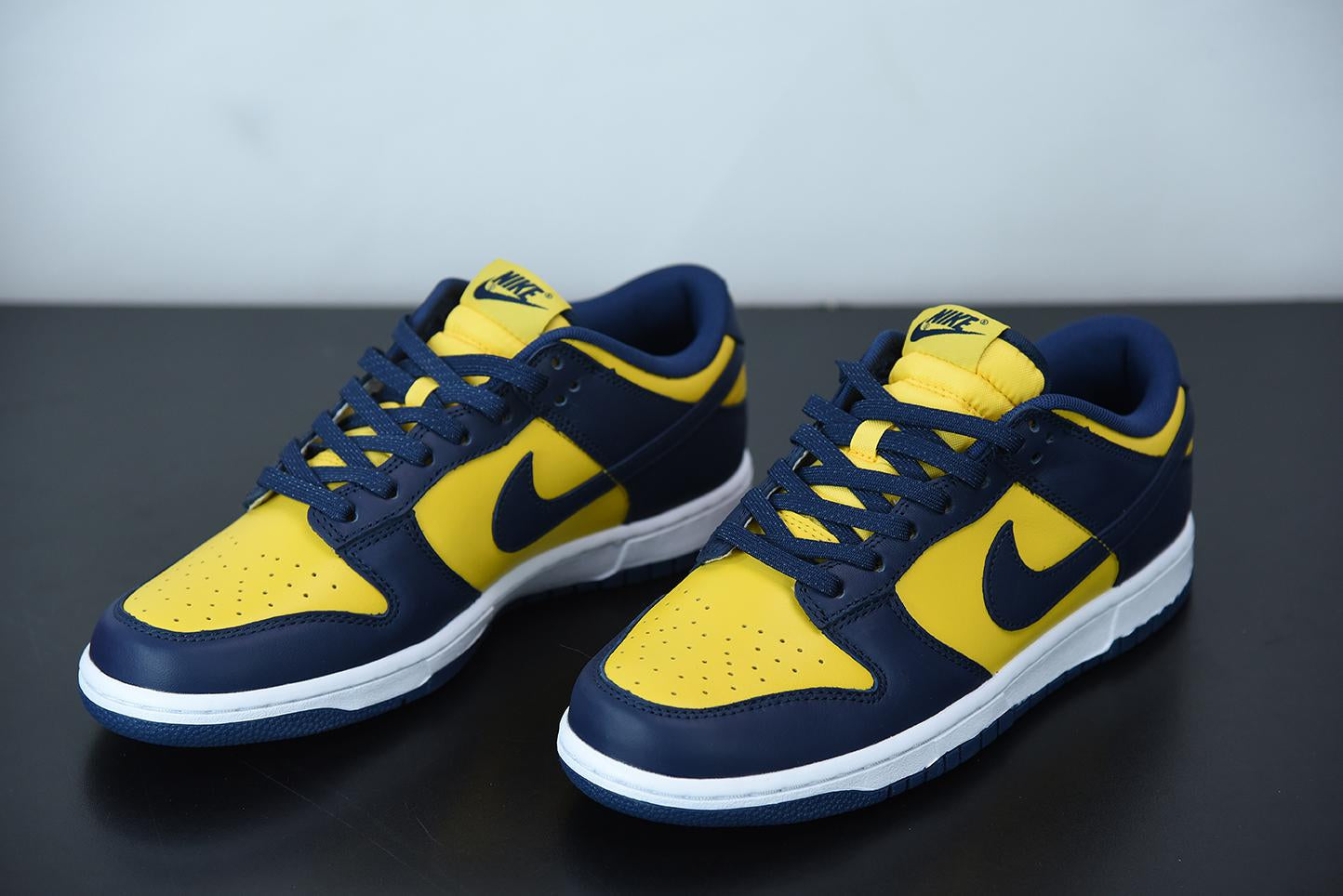 Nike Dunk Low Michigan
