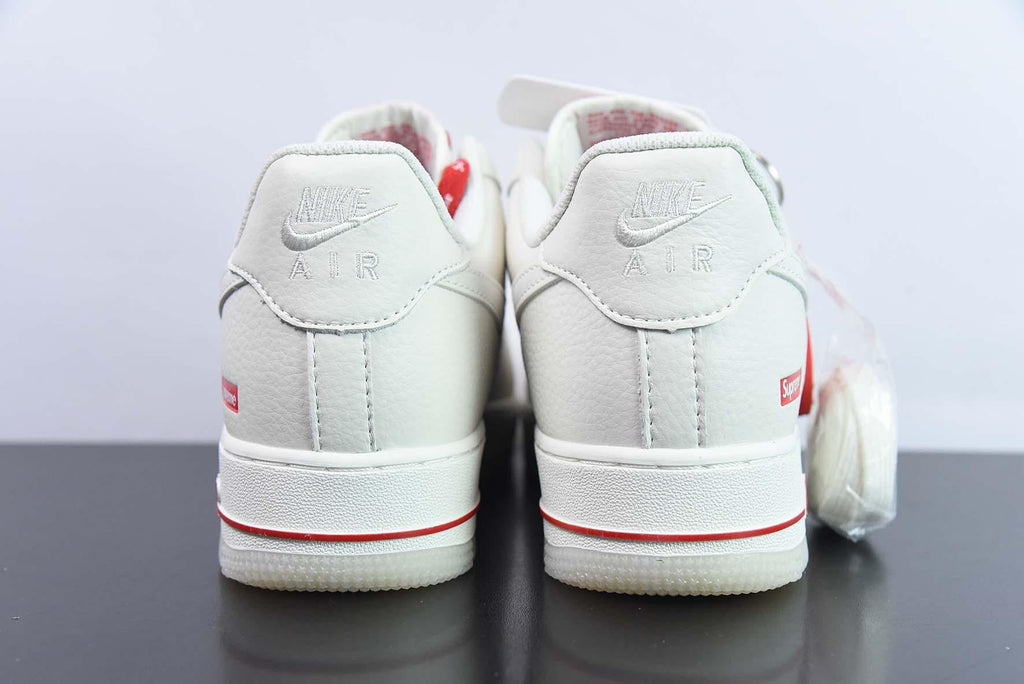 Nike Air Force x Supreme White