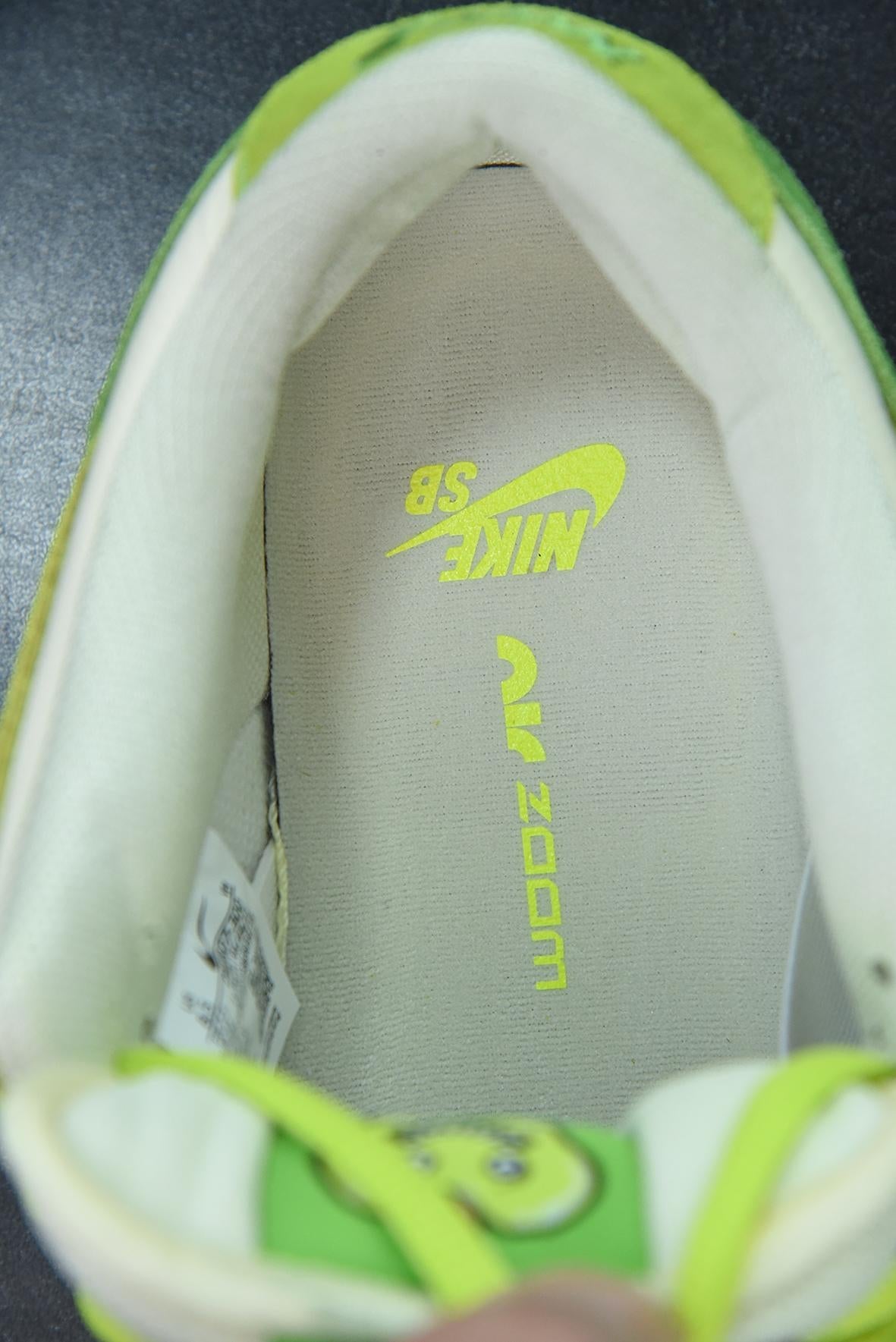 Nike SB Dunk Low Pro Sour Apple