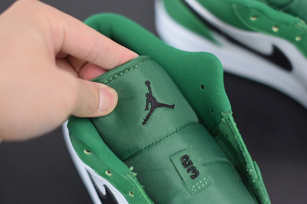 Nike Air Jordan 1 low Pine green