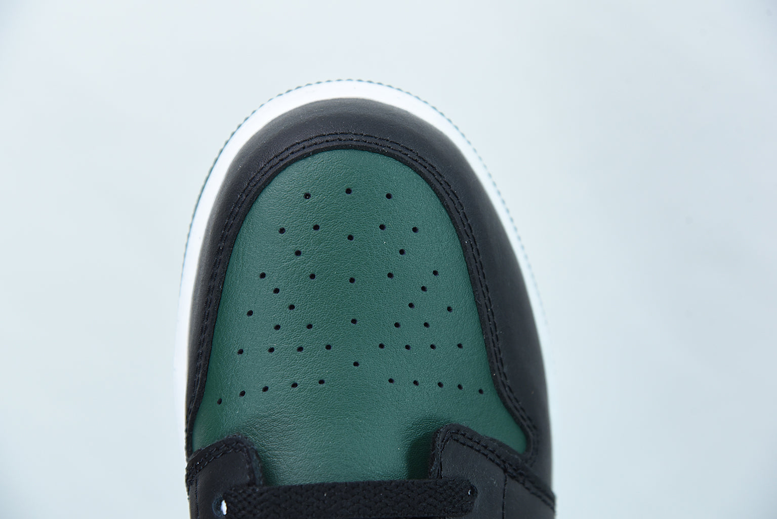 Nike Air Jordan 1 Low Pine Green