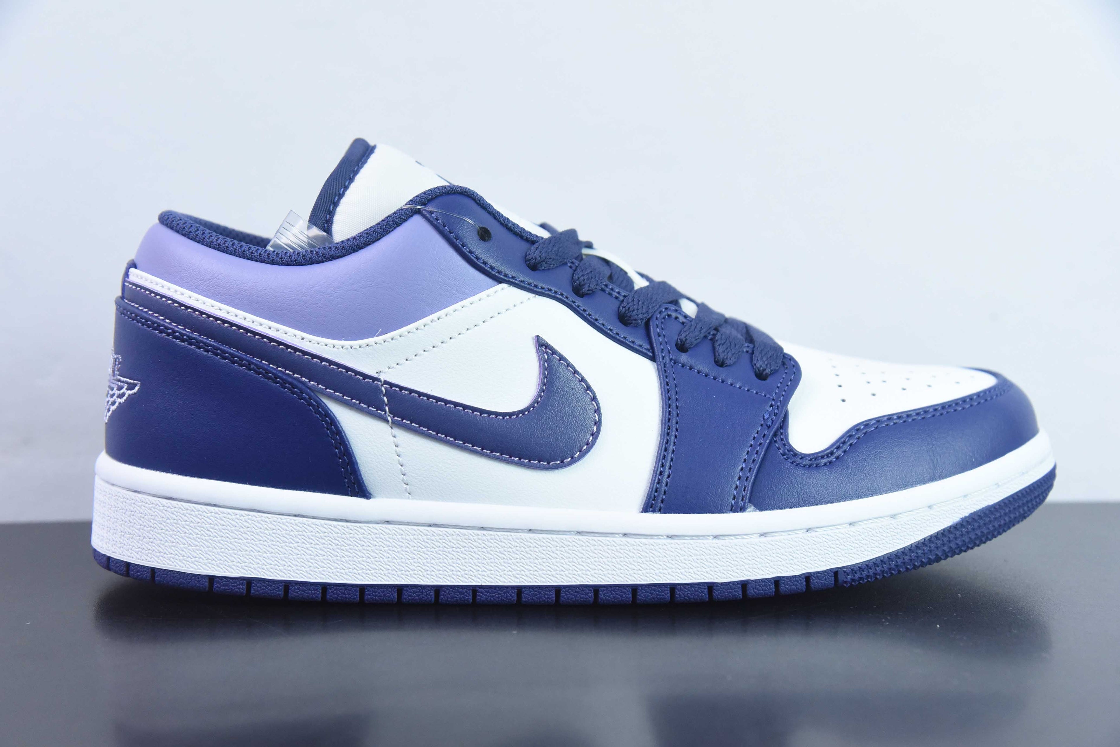 Nike Air Jordan 1 Low Midnight