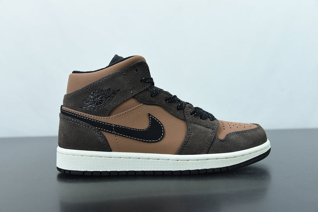 Nike Air Jordan 1 Mid Dark Chocolate