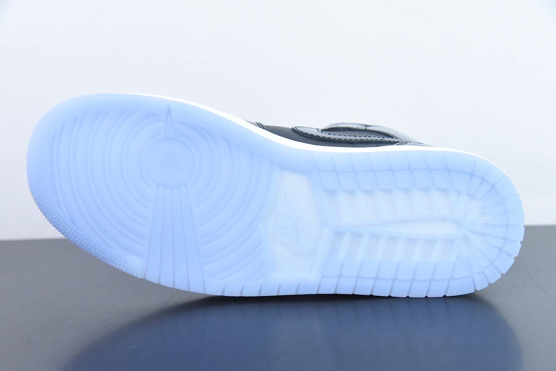 Nike Air Jordan 1 Mid Space Jam