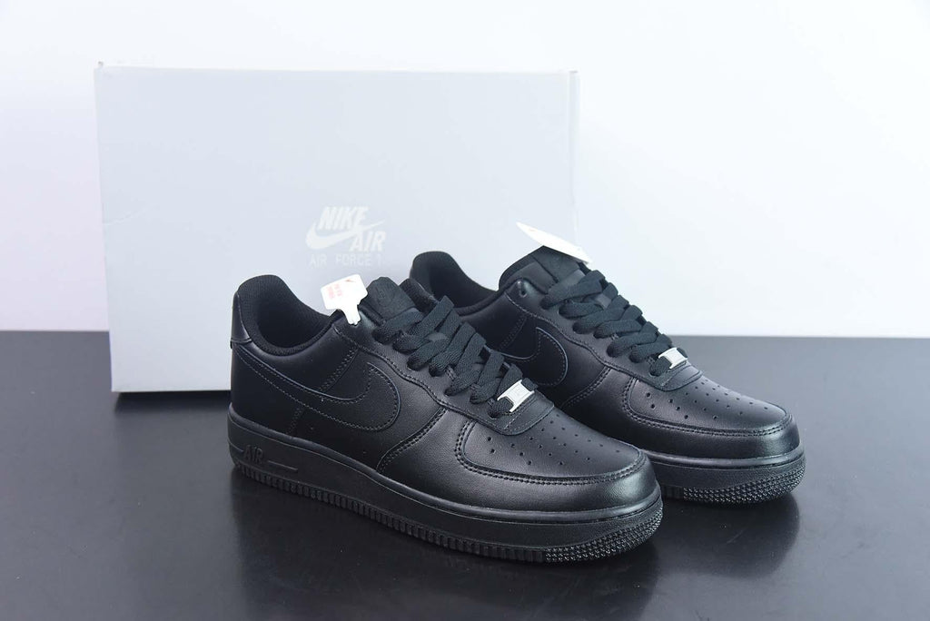 Nike Air Force 1 Black Low