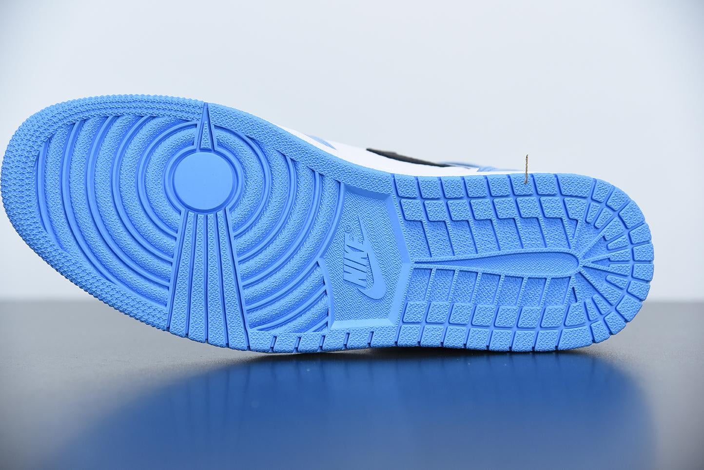 Nike Air Jordan 1 High University Blue