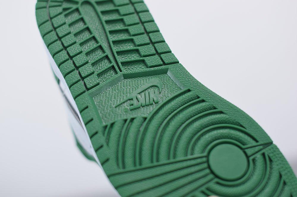 Nike Air Jordan 1 low Pine green