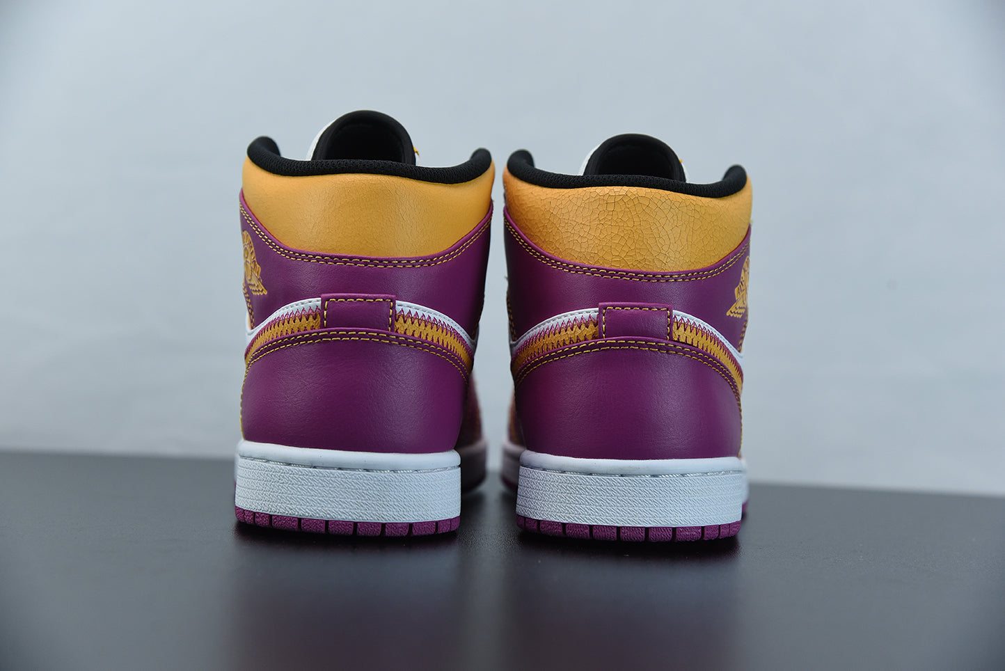 Nike Air Jordan 1 Mid DOD