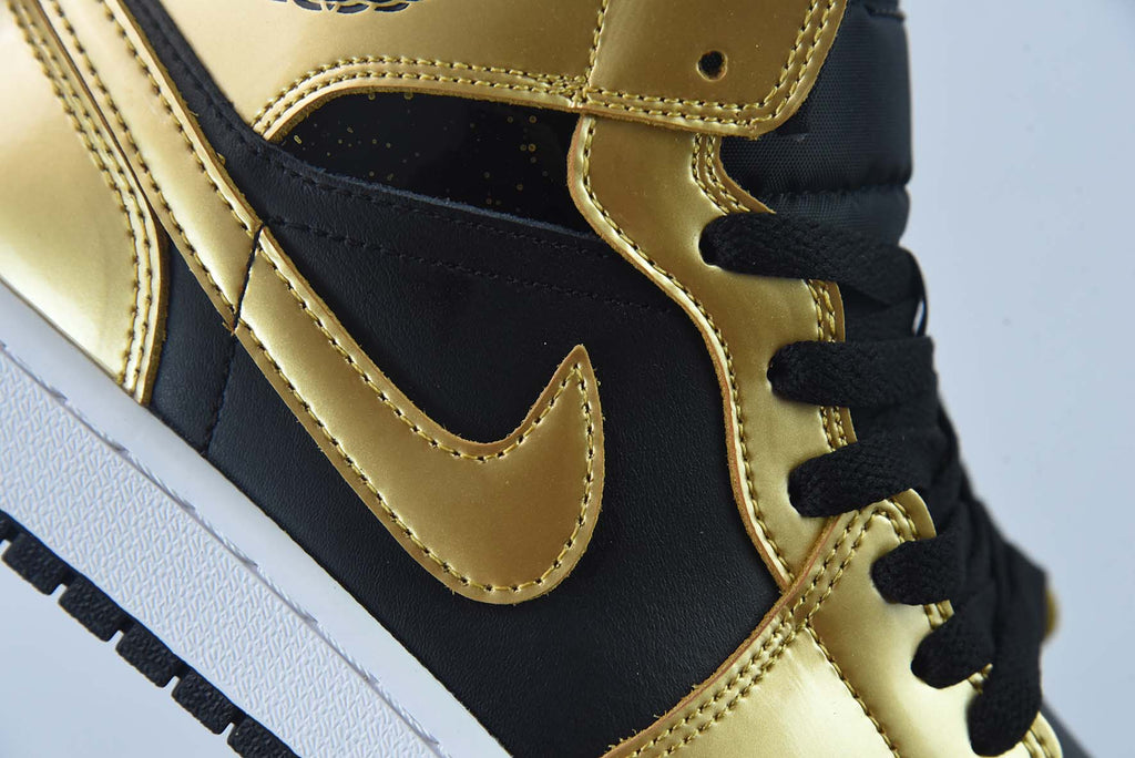 Nike Air Jordan 1 Mid Metallic Gold