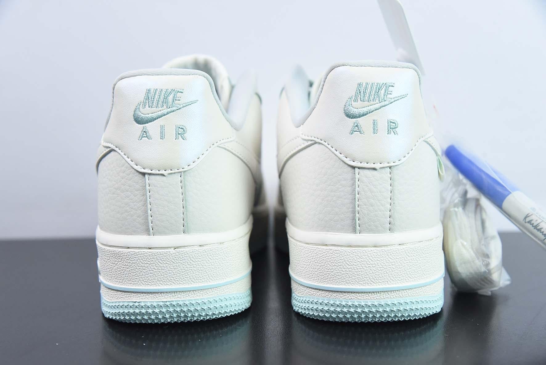 Nike Air Force 1 Low
