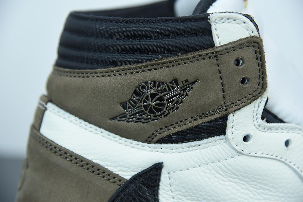 Nike Air Jordan 1 Retro High Dark Mocha x Travis Scott