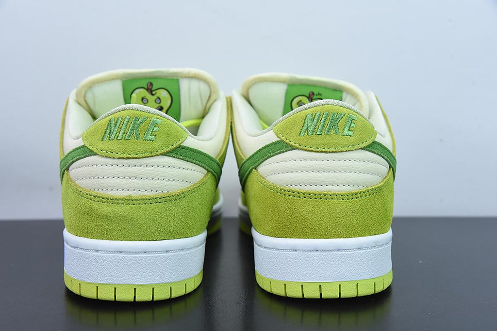Nike SB Dunk Low Pro Sour Apple