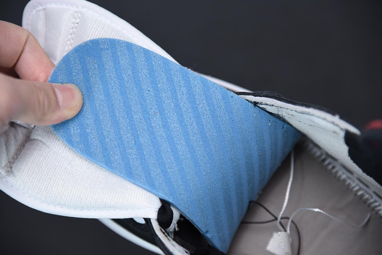 Nike Air Jordan 1 High Black Toe