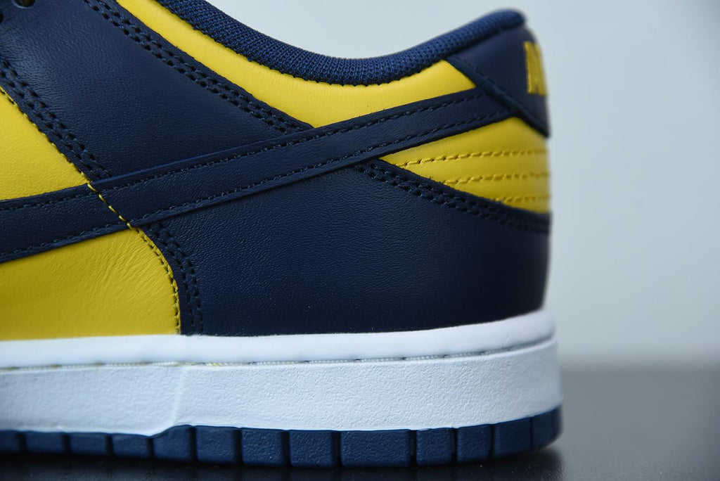 Nike Dunk Low Michigan