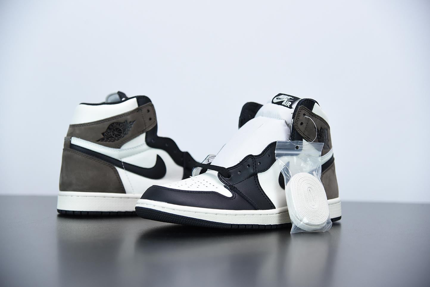 Nike Air Jordan 1 High Dark Mocha