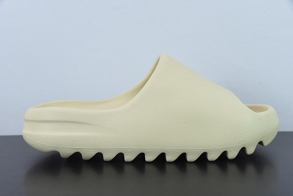 Adidas Yeezy Slide Bone