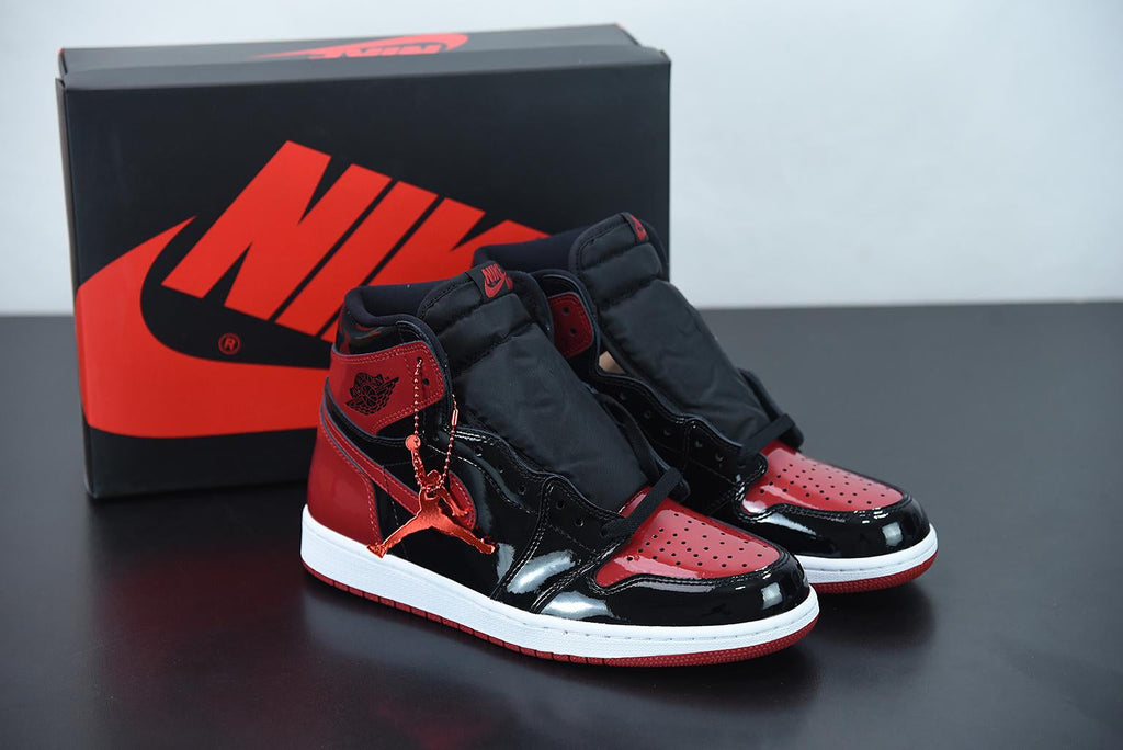 Nike Air Jordan 1 Retro High Patent Bred