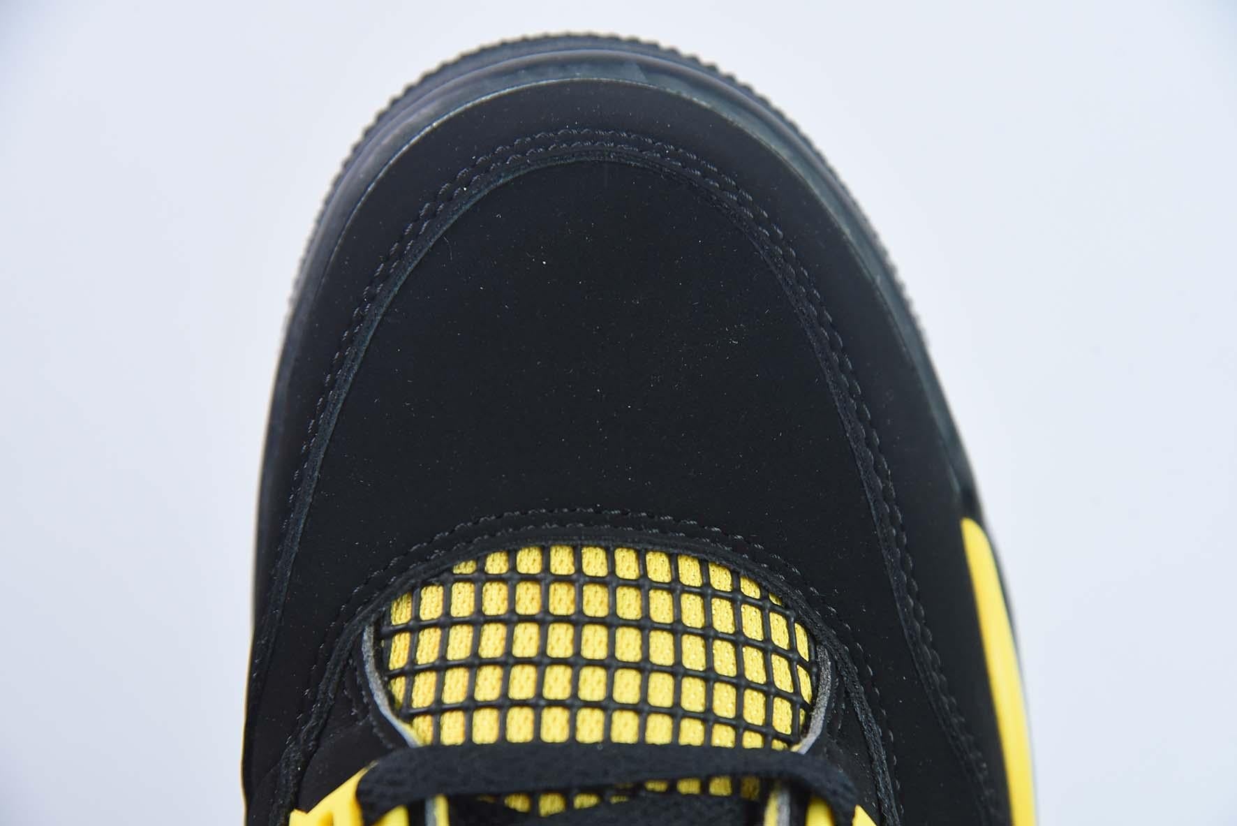 Nike Air Jordan 4 Retro Thunder